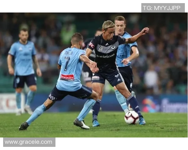 墨尔本城与中岸水手的激烈对决揭示澳超联赛的竞争魅力与球队实力较量